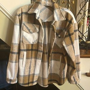 Boutique Plaid Fleece Shirt Jacket. EUC. XS